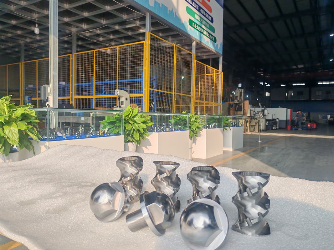 Zwillingsschraubenextrudermaschine Überlegene Mischung und Übertragung von Schraubelementen für präzise Ergebnisse