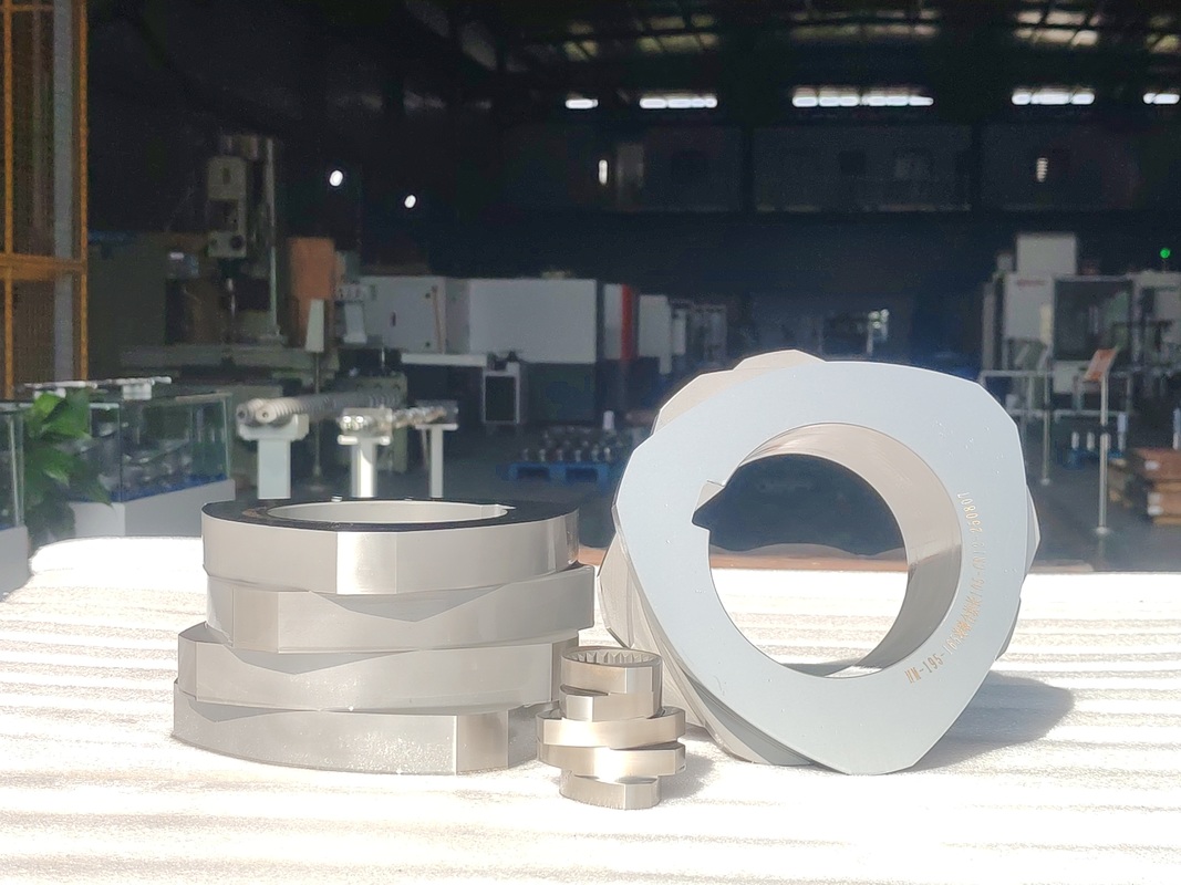 SZK 250 Doppelschneckenextruder Schneckenelemente mit ISO 9001 Zertifizierung und kundenspezifischen Optionen