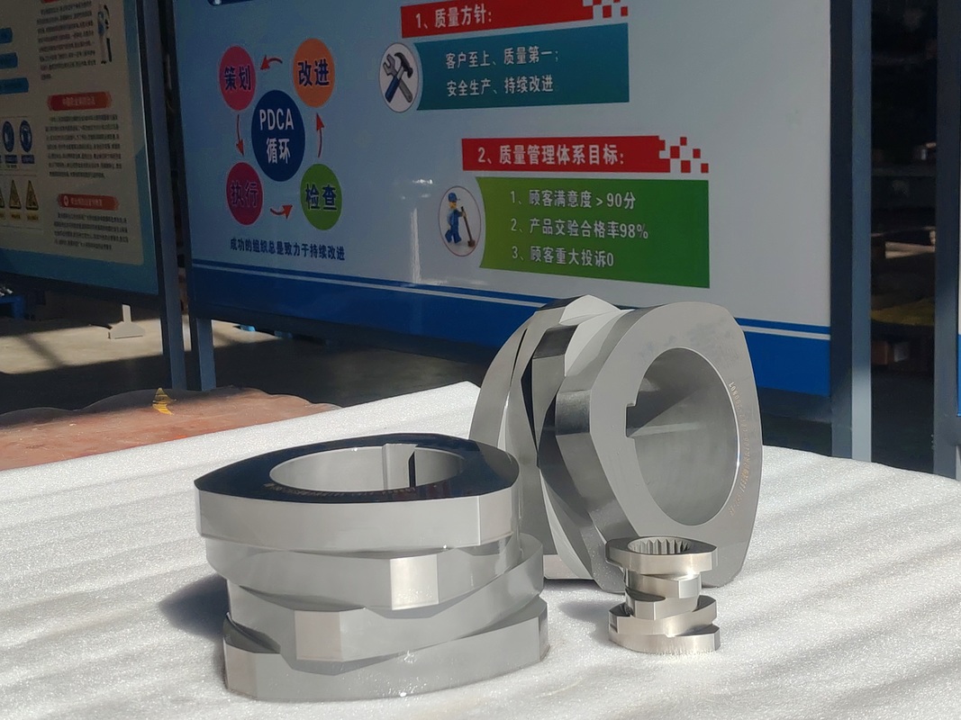 SZK 250 Doppelschneckenextruder Schneckenelemente mit ISO 9001 Zertifizierung und kundenspezifischen Optionen