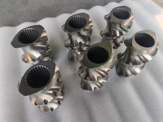 Mischschraubenelement und Förderschraubenelement für Zwillingsschraubenextrudermaschine