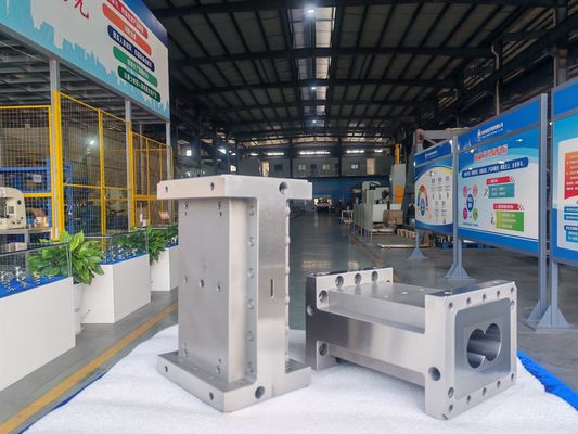 OEM-Spezialschraubenelemente-Design für JSW-Doppelschneckenextruder