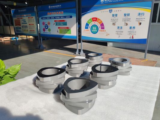 SZK 250 Doppelschneckenextruder Schneckenelemente mit ISO 9001 Zertifizierung und kundenspezifischen Optionen