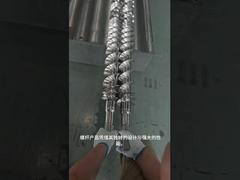 Fässer für eine zweischraubende Extrudermaschine in einer Kunststoffextrusionsleitung